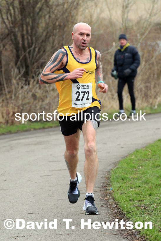 Senior men and veteran men over-40s NECAA Road Relay Champs., Hetton Lyons Park, Hetton le Hole, County Durham. Photo: David T. Hewitson/Sports for All Pics